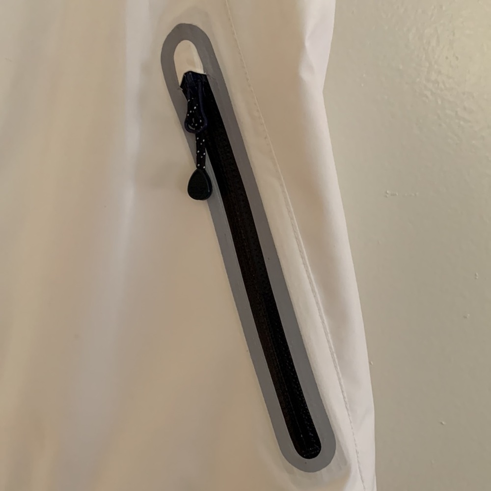 Vineyard Vines Performance Athletic Reflective Wh… - image 4